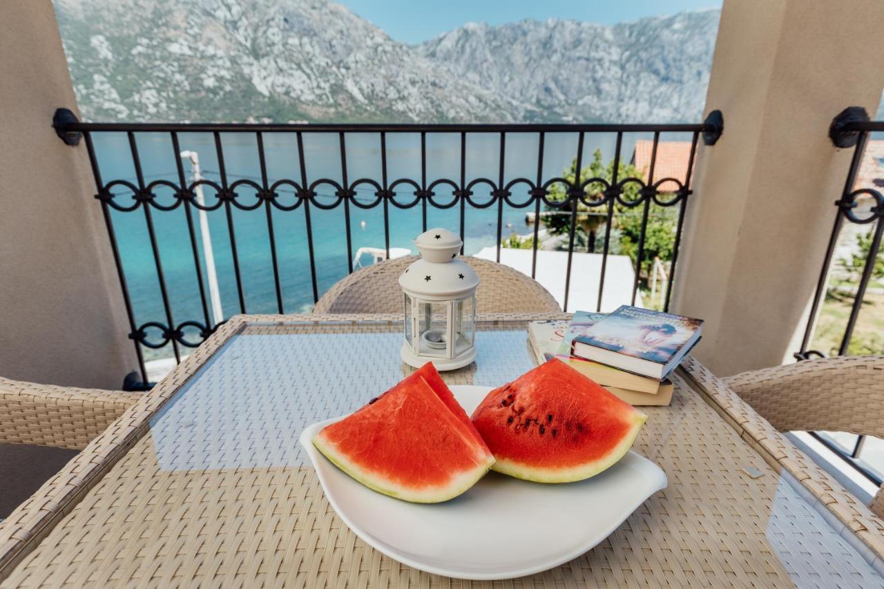 Apartments Cosovic Kotor Exteriör bild